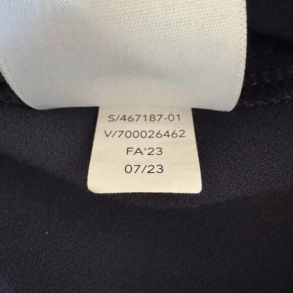 Athleta Endless High Rise Cargo Pant in Navy Blue Size 2P - Picture 12 of 12